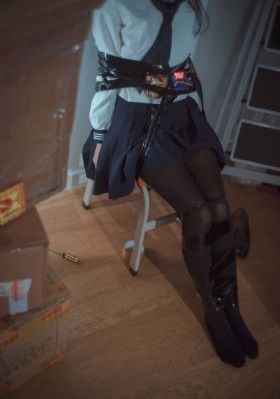 《黑皮辣妹》