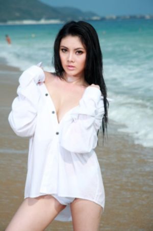 女狱秘闻