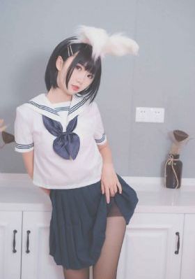 天降二楼女子从二楼掉下来